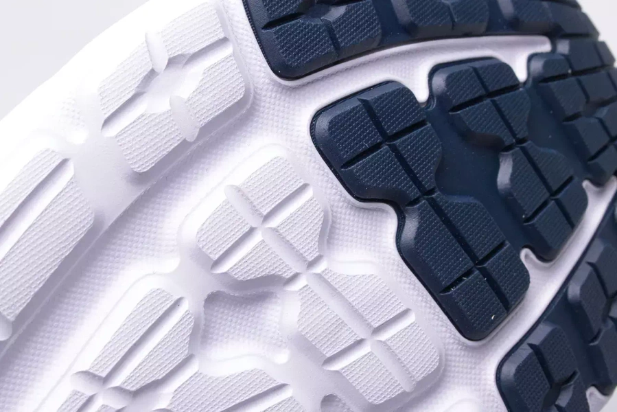 Buty męskie Under Armour SURGE 3 3024883-400