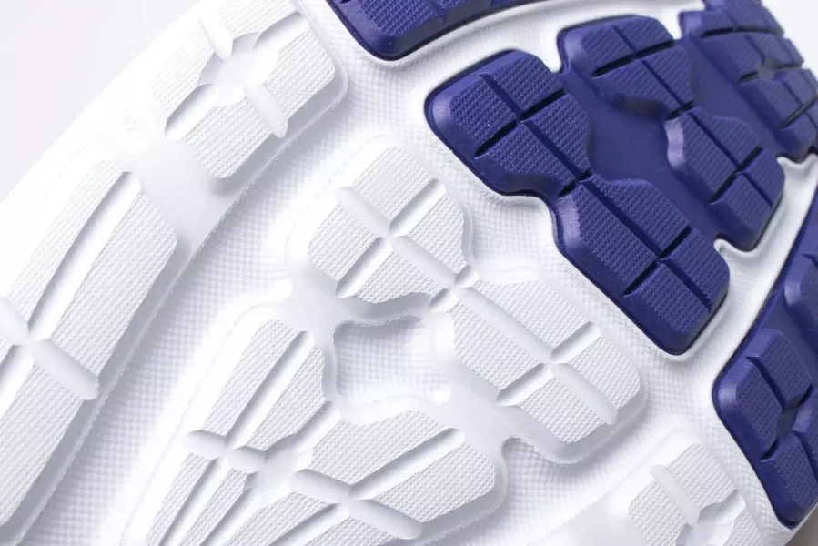 Buty męskie Under Armour Surge 3 3024883-500