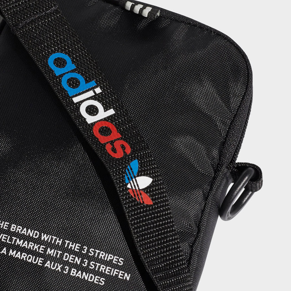 Saszetka adidas TRICOL FEST BAG GN5463