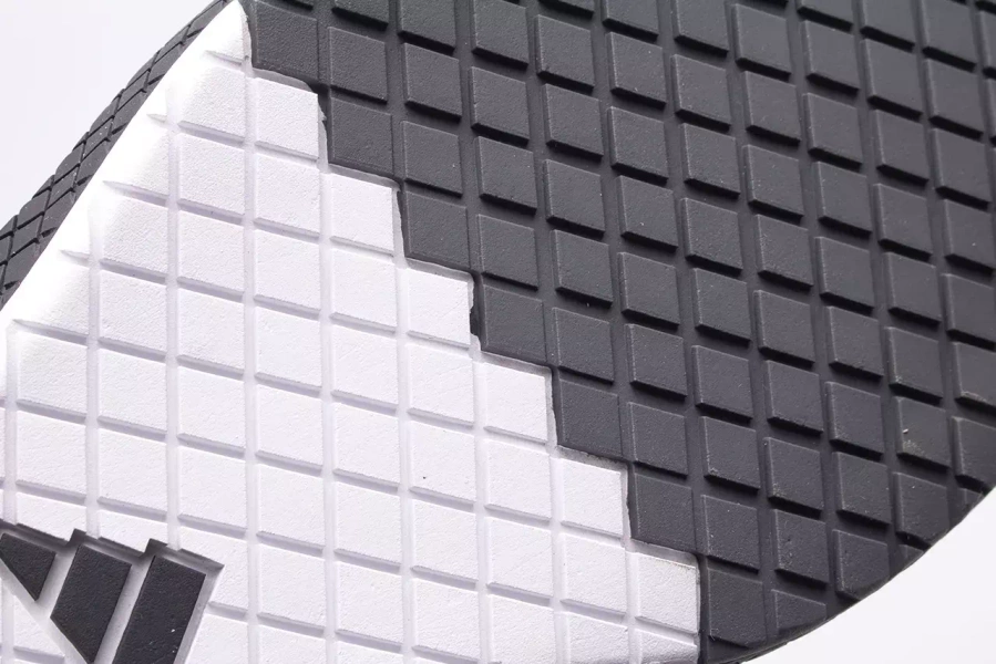 Buty do podnoszenia ciężarów adidas The Total GW6354