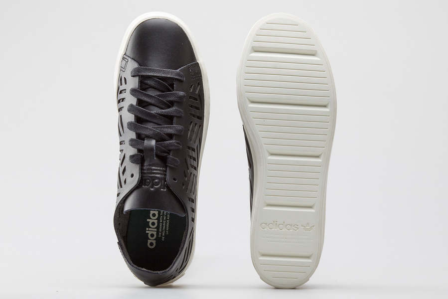 Buty damskie adidas COURTVANTAGE CUTOUT W BY2956