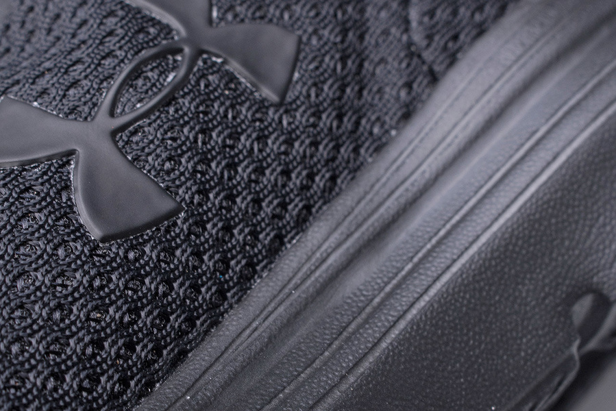 Buty męskie Under Armour SURGE 2 3022595-002