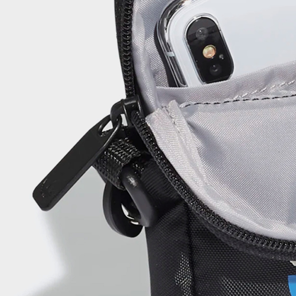 Saszetka adidas TRICOL FEST BAG GN5463