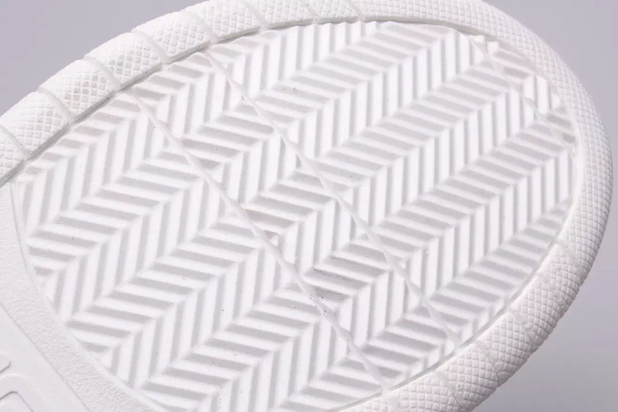 Buty dziewczęce 4F 4FJAW22FLOWF011-10S