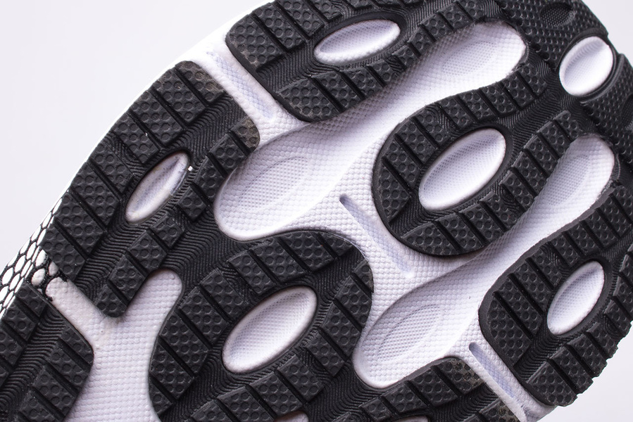 Buty damskie Under Armour Machina 3 3024907-001